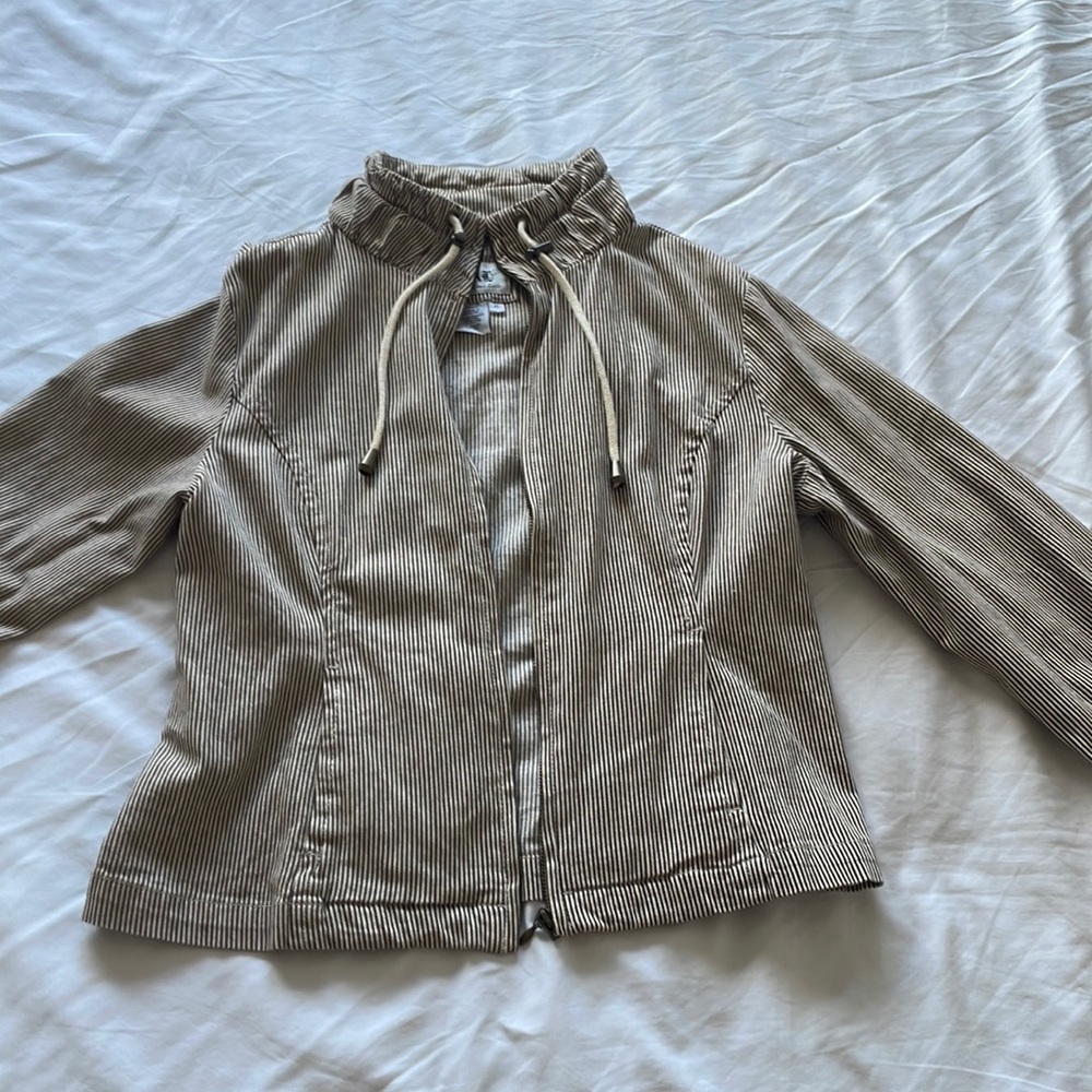 Light collared jacket